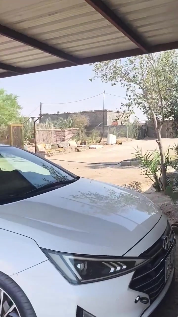 ***********
فول مواصفات خليجي
مكان سياره بصره زبير 
ماشيه 103
سعر 159 وبيه مجال
