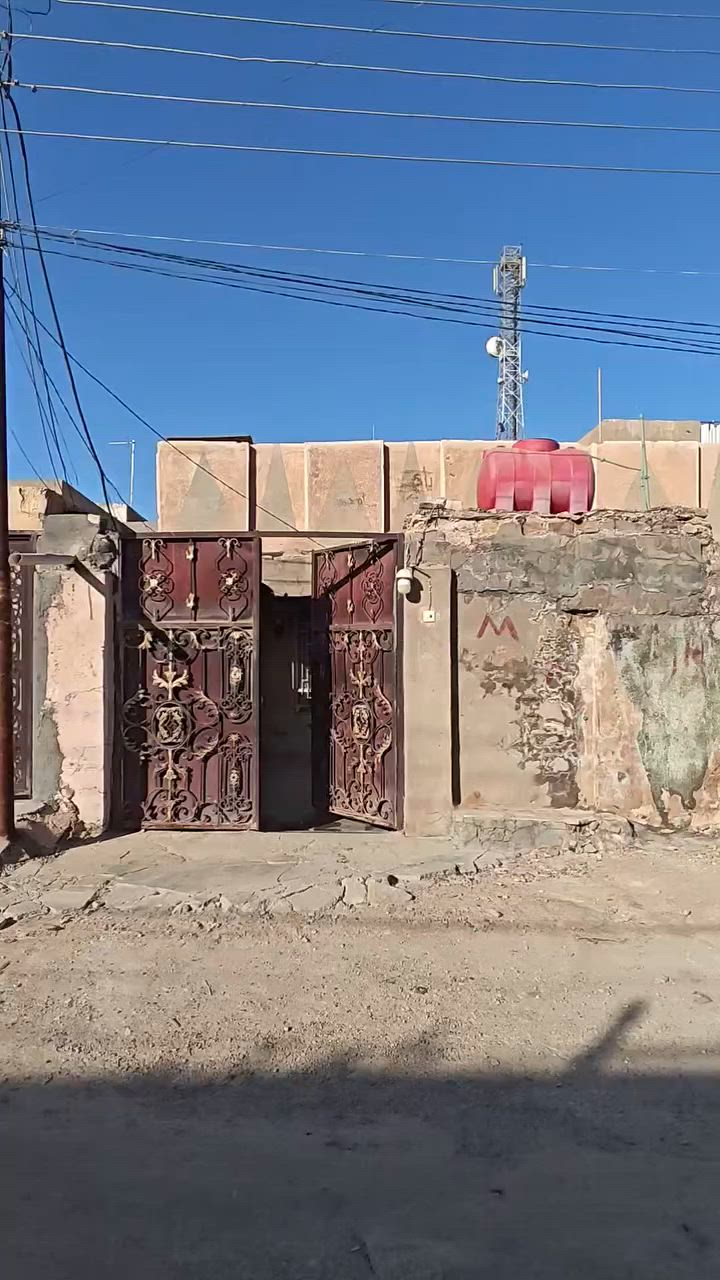 🏠 بيت للبيع في حي النعمان 🏠
📍 الموقع: قرب السوق الجديد
📐 المساحة: 200 متر مربع
🔹 بناء طابوك جمهوري
🔹 ساس صب كونكريت
🔹 سقف صب كونكريت
🏡 يحتوي على: ▪️ غرفتين نوم
▪️ صالة استقبال
▪️ مطبخ
▪️ هول
▪️ تخاريج داخلية وخارجية
▪️ مخزن
⭐ موقع مميز وقريب من الأسواق والخدمات.
📞 للاستفسار والاتصال: *********** ***********
🏢 مكتب القمة للعقارات 📍 قرب سيد أحمد أبو سعيدة
✨ معاينة العقار متاحة يومياً. ✨
