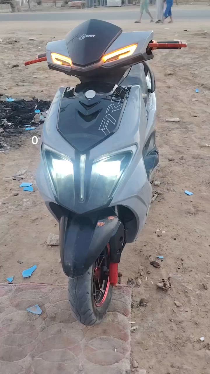 دراجه سكنز كهربايات شغلله كله سلف سعر ٢٥٠ بيه مجال قليل او مراوس بدراجه حسب القناعه
تواصل ع هاذه رقم واتس ***********
