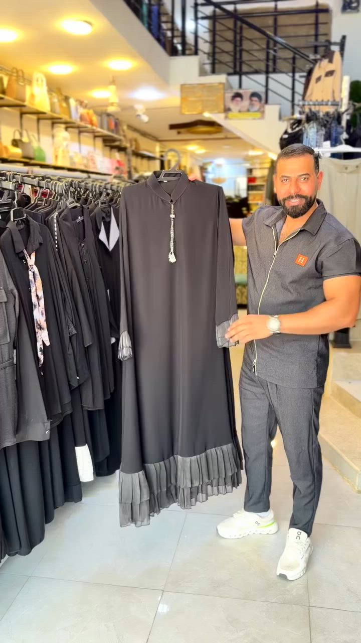 العنوان واسط 
العزيزيه
شارع الاطباء 
شارع الشيخ مجيد 
مخلد للعبايه

‭***********‬

‭***********‬
