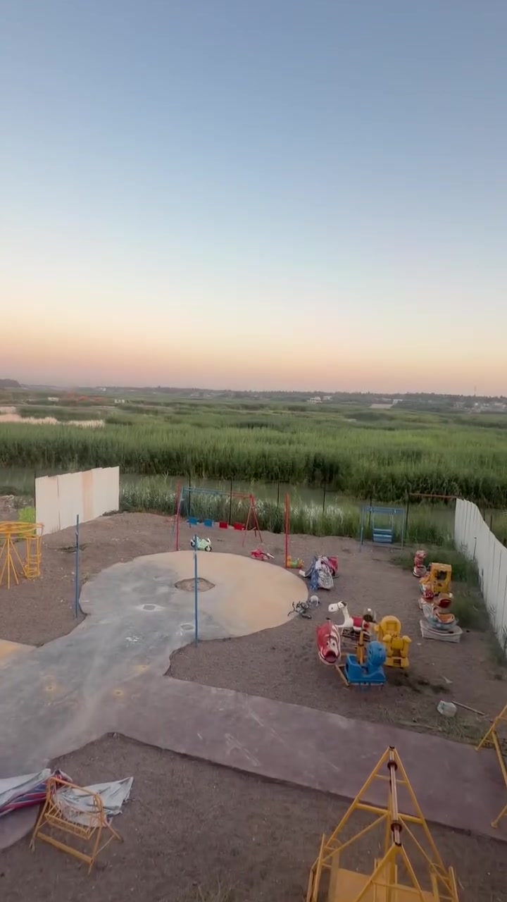 سلام عليكم اليوم عرض غير شكل مزرعتين البيع واحده مساحته ١٦٠٠ واحده مساحته ١٢٠٠ البيع او تريد على باب الله اجار سنوي انجره الك لان عدم تفرغ والتزام بيها تريد تسفاد انجره الك سناوي وانته ستفاد منه شتريد احنه وياك بيع او إيجار سنوي العنوان الفحامه قرب مركز شرطه الفحامه قرب الجزيره السياحيه الاتصال ***********

