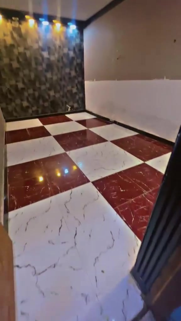 بيت للايجار بضياء الحلفي قرب عمارت ابو اسعد البيت فارغ صاحب البيت يريد ايجار600 وبي مجال تليفون ***********
