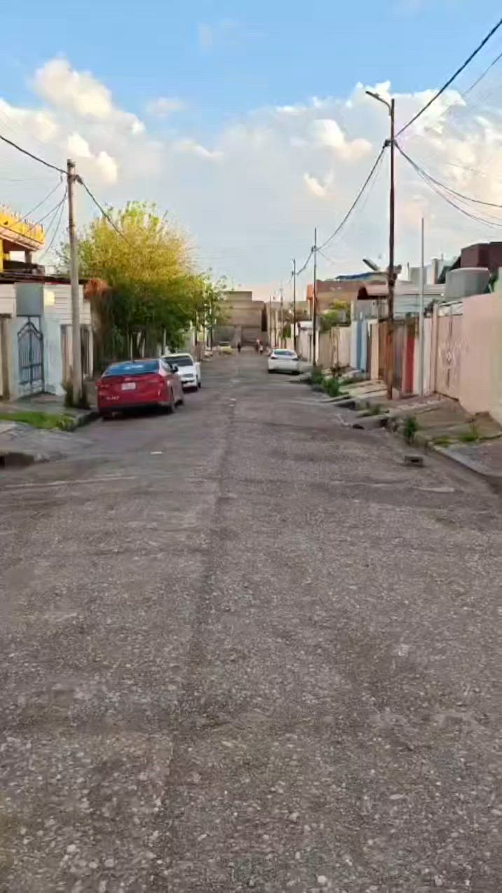 دار للبيع مساحه 100 متر
موصل حي الانتصار شارع 60 خلف سنتر الانتصار 

🗒️🗒️سند طابو الزهور شرط التحويل 

يتكون الدار من غرفة نوم 💤 وهول وستقبال ومطبخ وصحيات وبيتونه 

فول فول تبليط خدمات كامله 

للسعر والاستفسار الاتصال ع الارقام التاليه 

*********** وتساب ابوحيدر 

*********** وتساب ياسين النمراوي
