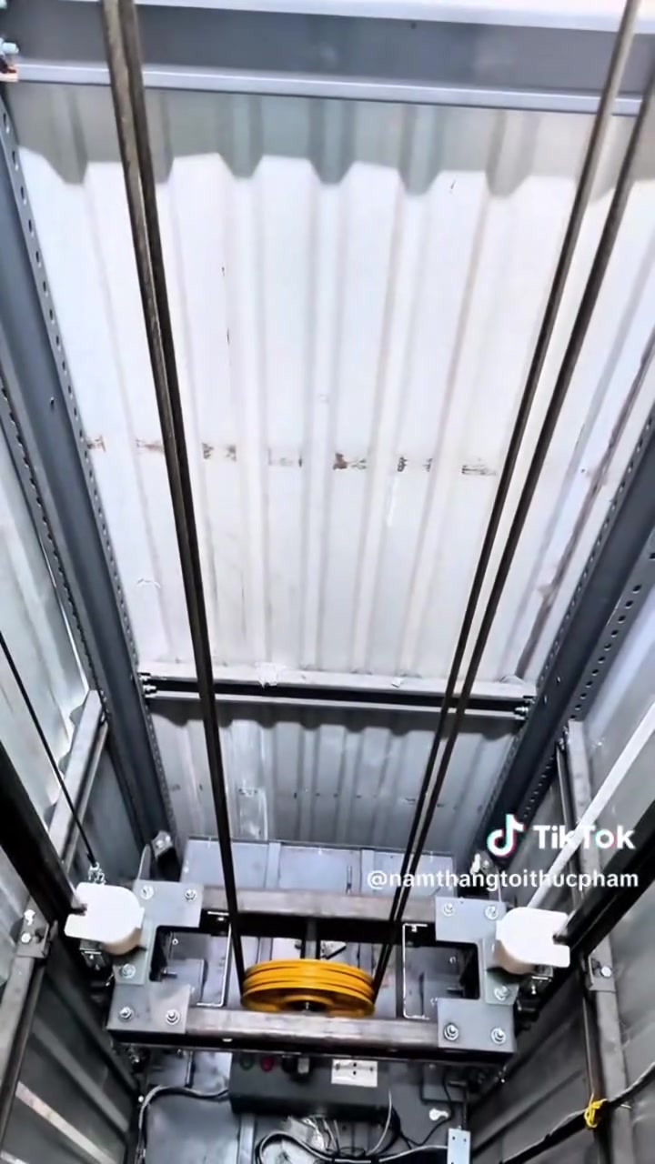 عمل كافة مصاعد المحلات والمنازل ***********
