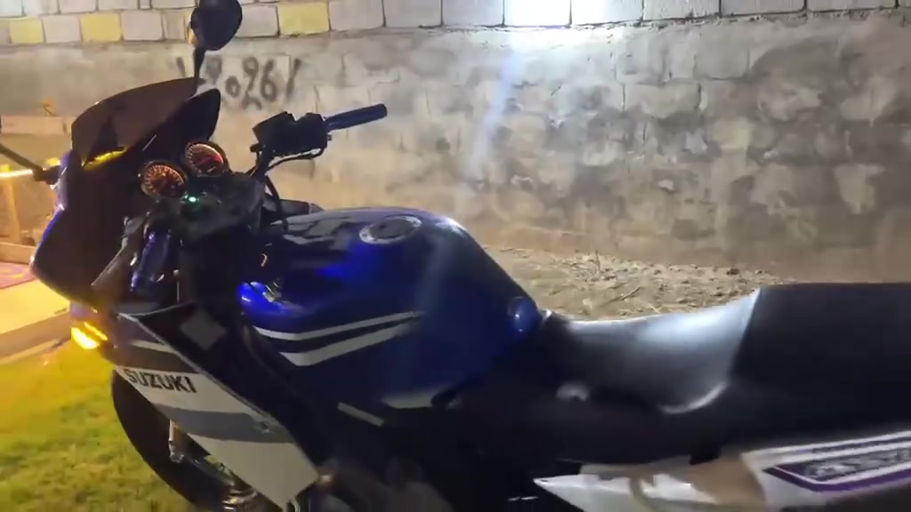سلام عليكم دراجه سازوكي gs500f موديل 2010 دراجه مكفوله من كلشي نضافه الكفرات 70% سعر 1800وبيهه مجال للطيبين محرك كفاله بيهه مكاتبه بس بدون اوراق رقمي ***********واتساب فقط
مكاني ديالى بعقوبة 