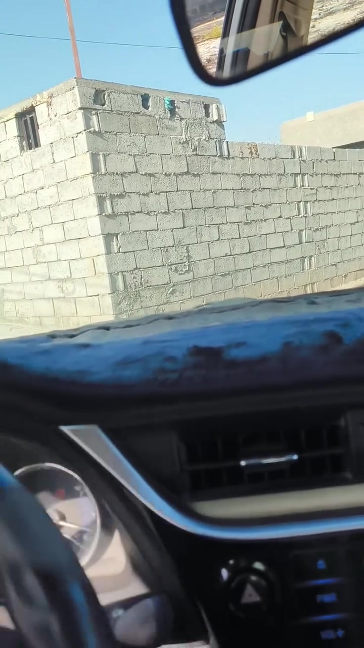 السلام عليكم قطعه ارض للبيع تقاطع النهروان تبعد عن الشارع الرئيسي ٤٠٠ متر او٤٥٠       القطعه ٤٠٠ متر تبليط مي خدمات متكامله تباع كلها او ١٠٠ ١٠٠ سعر ال١٠٠        ٧ ملايين  ***********
