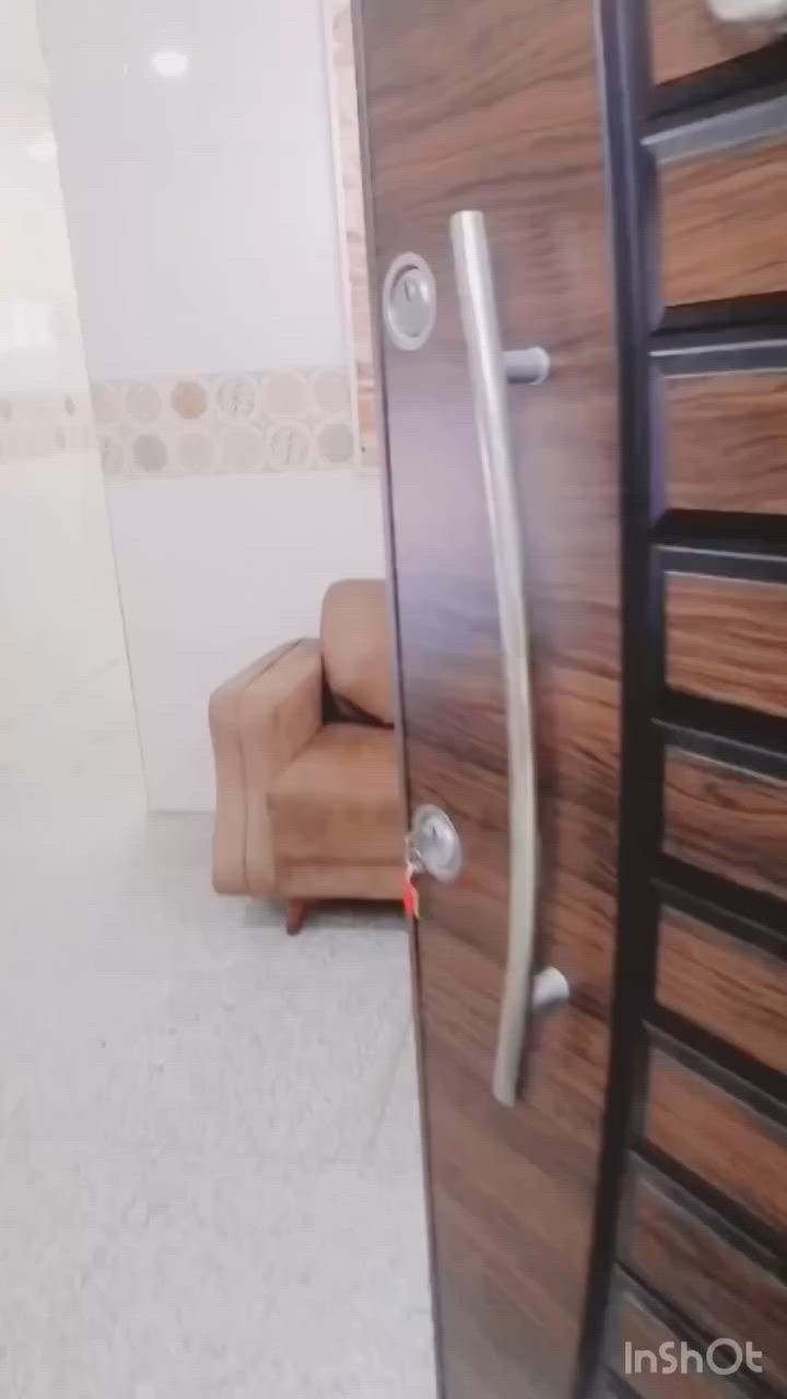 ✨ للإيجار — شقة سكنية بموقع مميز وراقي ✨

📍 زيونة / خلف دار الأزياء
ضمن منطقة هادئة ومناسبة للسكن العائلي الراقي

🔹 متوفرة للعوائل والشباب المحترمين
🔹 موقع ممتاز قريب من جميع الخدمات
🔹 أجواء هادئة وخصوصية عالية
🔹 مناسبة للسكن والاستقرار الطويل أو القصير

✅ الإيجار متوفر:
• يومي
• أسبوعي
• شهري

إذا تبحث عن الراحة، الهدوء، والموقع المميز…
فهذه الشقة توفرلك سكن مرتب بمكان راقي من أفضل مناطق بغداد 🌟

📞 للاستفسار والحجز:
***********

