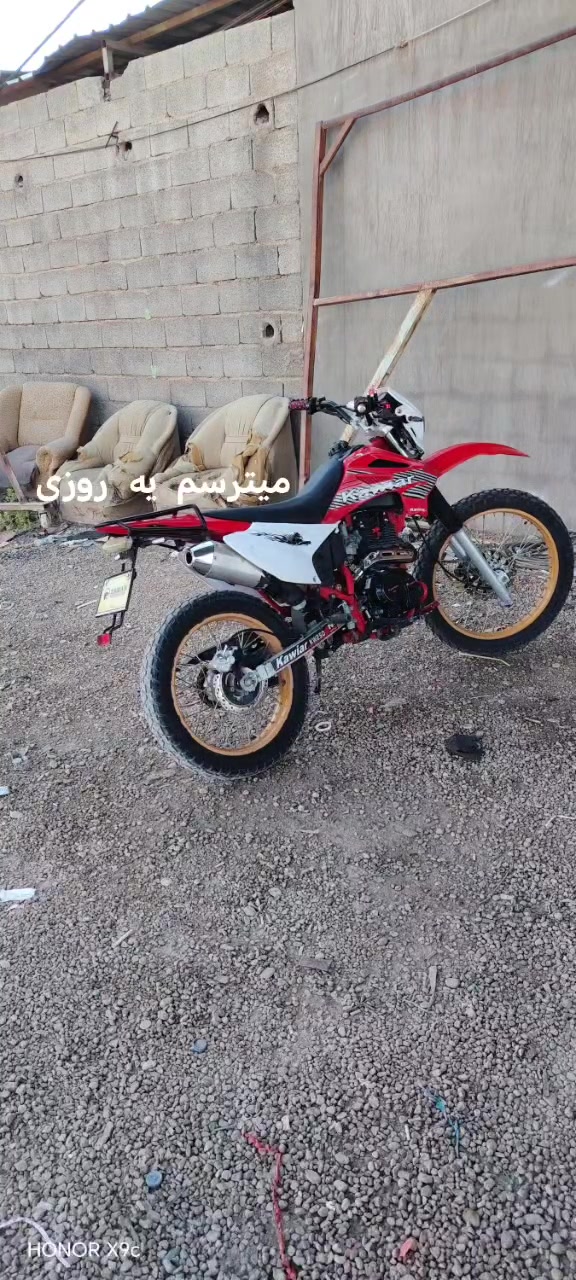 السلام عليكم شلونكم شباب قفاز للبيع موديل 24 محرك 200 رقم الهاتف ***********  موصل مليون و١٠٠
