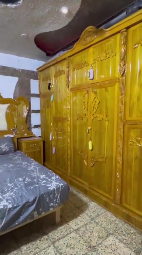 سلام عليكم عيوني هاي الغرفه اريدها بمليون و250وبيها مجال استعمالها ثلاثةاشهر فقط ومستعجله ع بيعتها مكاني مدينه الصدر بغداد ***********الاستفسار ع هاذ الرقم
