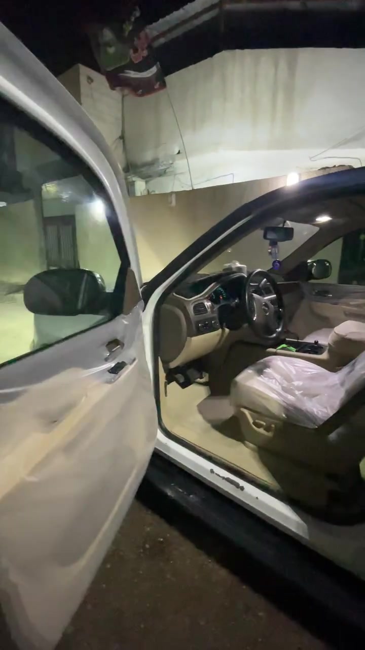 السلام عليكم من رخصت الادمن للبيع او للمراوس يوكن دينالي فول مواصفات اس ال تي السياره كير مكينه اصوليات كفاله وبديها بي رشات قليله بس السياره جديده بمعنه الكلمه موديل ٢٠١٢ اصل وبتره السياره رقمها بغداد مشروع وطني تنته تدفئه تبريد ثلج كشنات خزن وبيهن تبريد وليلاتها مال موديل ٢٢ رقم جديد هزه جديده للستفسار ع الرقم ***********
