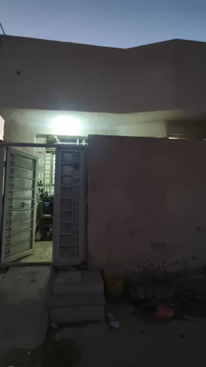 خلف جامعة اهل البيت ١٠٠م سند ٢٥ كافه خدمات ماعده تبليط
غرفتين نوم
٨٠ سعر 
***********
