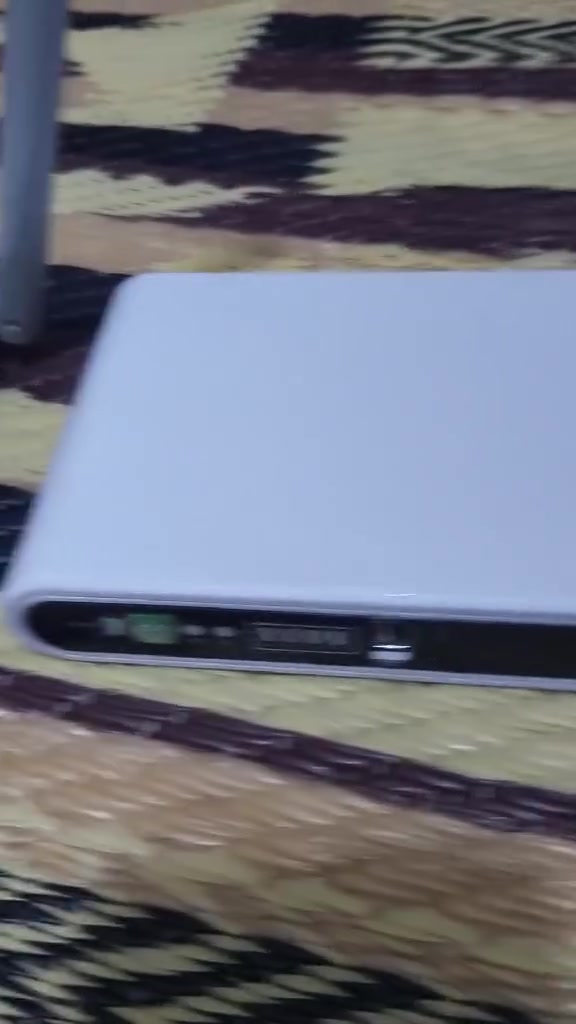 سلام عليكم راوترات جدد وعاكسات مال شحن شغالات للبيع مكاني نجف ***********
