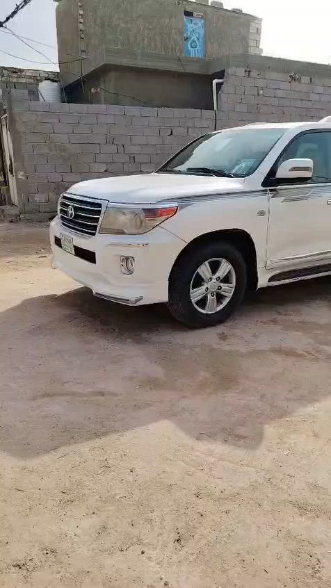 السلام عليكم  
بسم لله الرحمن الرحيم  تيوته لاندكروز موديل 2010 محدثه 2014  فقط بس دعاميات مشيه 180 الف حقيقي  كير ومحرك وحداديه شرط مامفتوحات تخم  تاير جديد رقم بغداد تحويل ثاني يوم بسمي  موصفات فول  مكينه 6سلندر 
مكاني النجف  
 ***********وتساب

