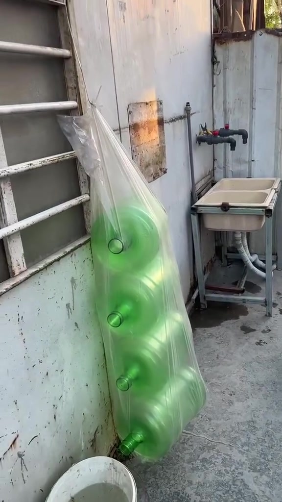 السلام عليكم 
محطة ماء Ro 1200لتر بساعة شغالة ماطورات إيطالية 
منبرين جديد 
للبيع 
بغداد 
*********** واتساب
