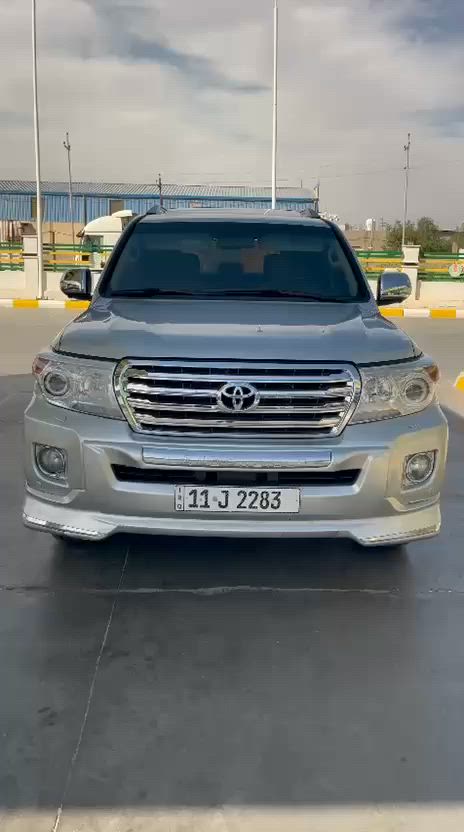 لاندكروز موديل 2010
السعر 255
ماشيه 135
حجم المحرك 6سلندر 
السياره مابيها صبغ ولا تبديل 
فقط بارد وشخط موضحه بالفيديو 
فتحه السياره 
محرك كير تبريد حداديه كهربائيات مكفولات 
للاستفسار ***********
