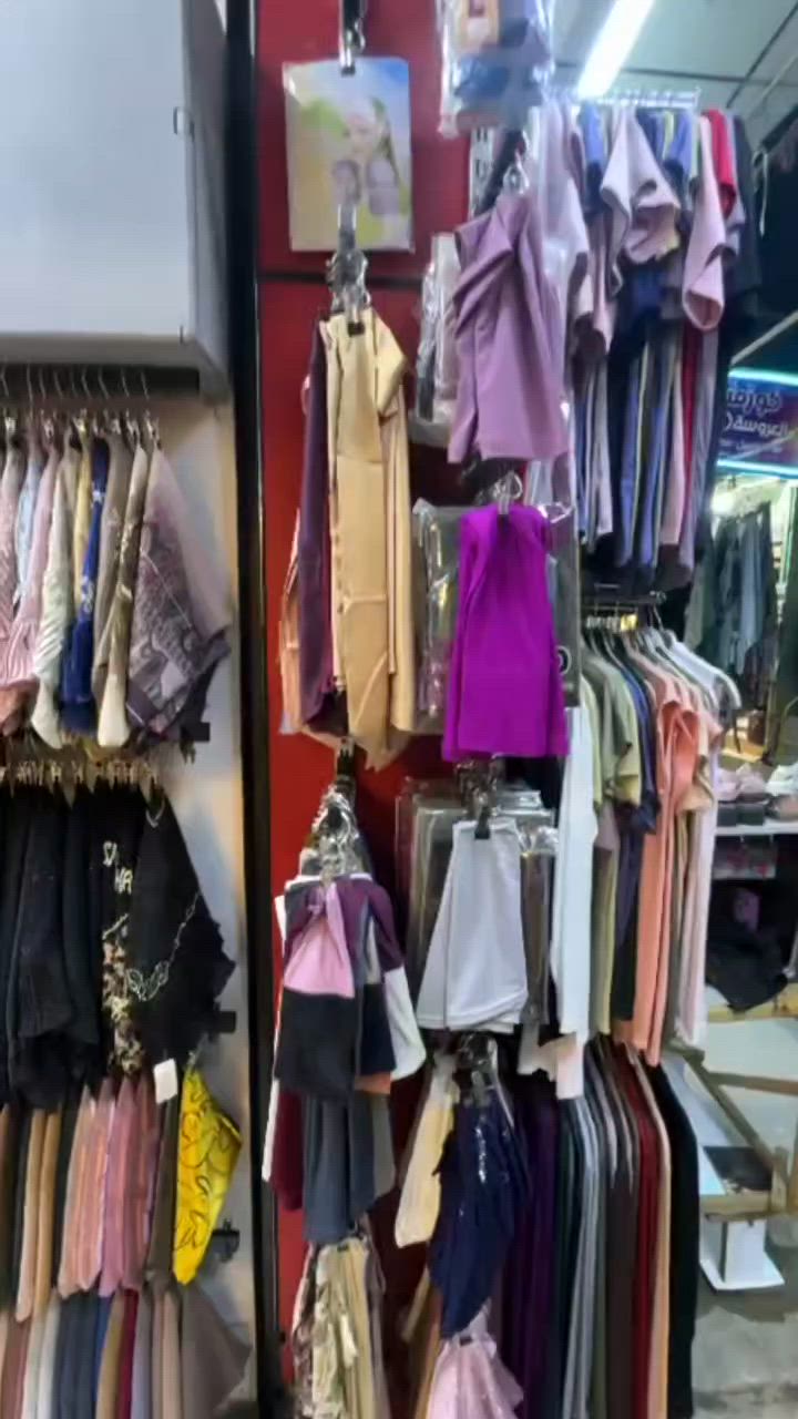 سلام عليكم شلعه ربطات وشالات وحجاب الاميره وربطه مثلث
تواصل ***********
