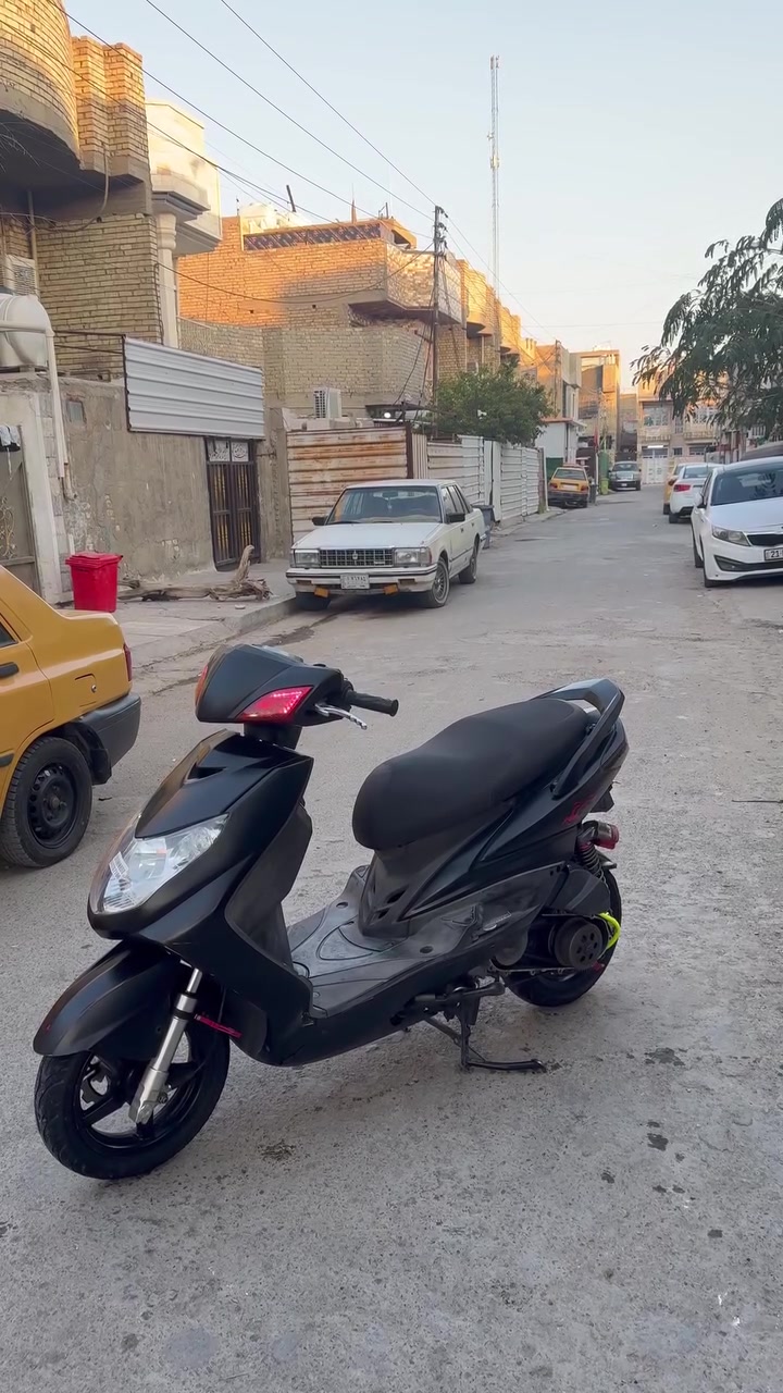 سلام عليكم دراجه سكنس فحل ياباني تزويده خارجي شي قليل صالنصه كلجات رياضيه اصليه مال رمبه دراجه مال رمبه مصارلي 5 تشهر من نزلته دراجه مال طابه تصليح ابد دراجه ما متعوبه ابد ع ايدي مكينه مكفوله برغي ما مفوح بدراجه مكينه لا تنقيص ولا تبخير ولا ئي عطل بدراجه كله شغاله نكره سلف بكل وقت لونه مميز اسود طافي معدله فول شلعته قويه شحجي بيه قليل سعر خاص فقط واتساب *********** 
مكاني بغداد شعله الصدرين
