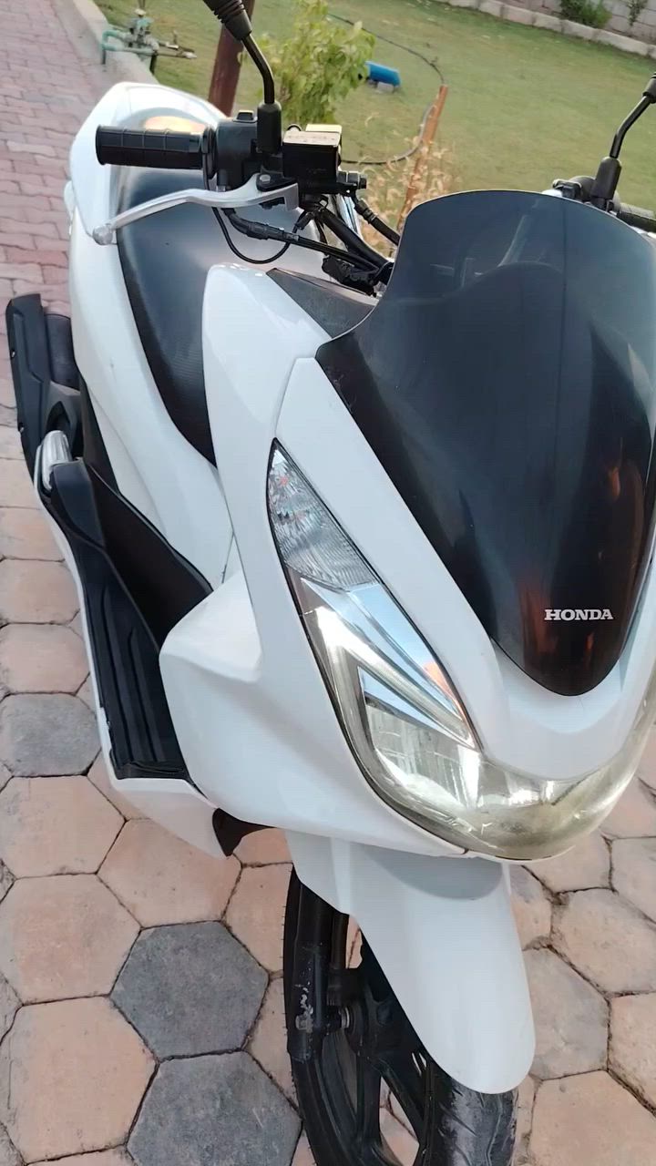 دراجه pcx جيل الثاني ياباني ياباني
مكينه 125
كفرات بلاديه نضافه 90‎%‎
محرك مكفول جيب فيتر وتعال افحص 
حساس ازدحام 
حساس أستان 
دراجه حلوهً وخير من الله ماصار سبوع من شتريتها محتاج وريد ابيع 
0770673128 
سعر 12 ونص وبيه مجال

مكان بغداد حي البتول


**إذا كنت صاحب هذا الإعلان وتريد حذفه لأي سبب، رجاءا أرسل رسالة إلى الدعم الفني**