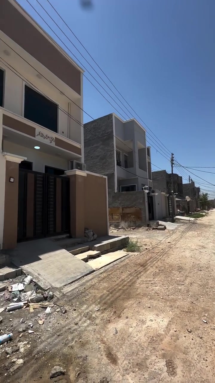 السلام عليكم منزل حديث مساحة ١٠٠ متر طابقين معزول
الموقع التحرير حولي بضهر مدرسة جديدة أهلية من قريب جامع عمر ابن عبد العزيز
طابو ملك صرف 

الاستفسارات ***********
