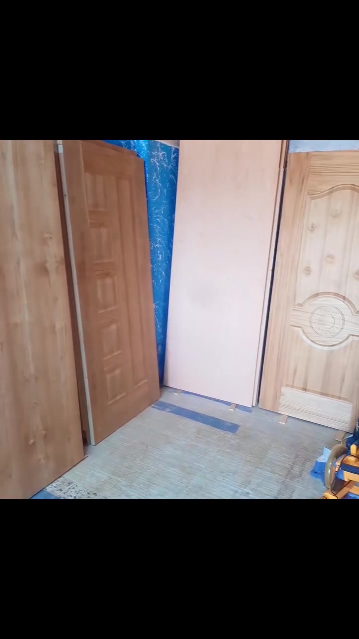 بسم الله الرحمن الرحيم 
وجبه ابواب 
ساده+طبع+سنديان امريكي
من قبل معمل السنديان للاثاث المنزلي 
لعمل كافه اعمال النجاره #ابواب #دواوين_صاج #غرف_نوم
للإستفسار الاتصال ع الرقم او مراسله الواتساب 
***********
