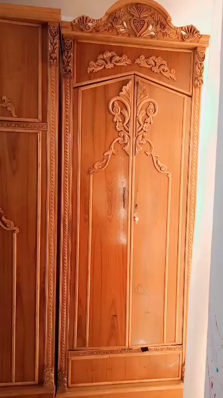 سلام عليكم غرفه للبيع نضيفه جدا سعره مليون وربع وبيه مجال مكاني بغداد حي العامل الغرفه نجاره مو ***********سوكيه
