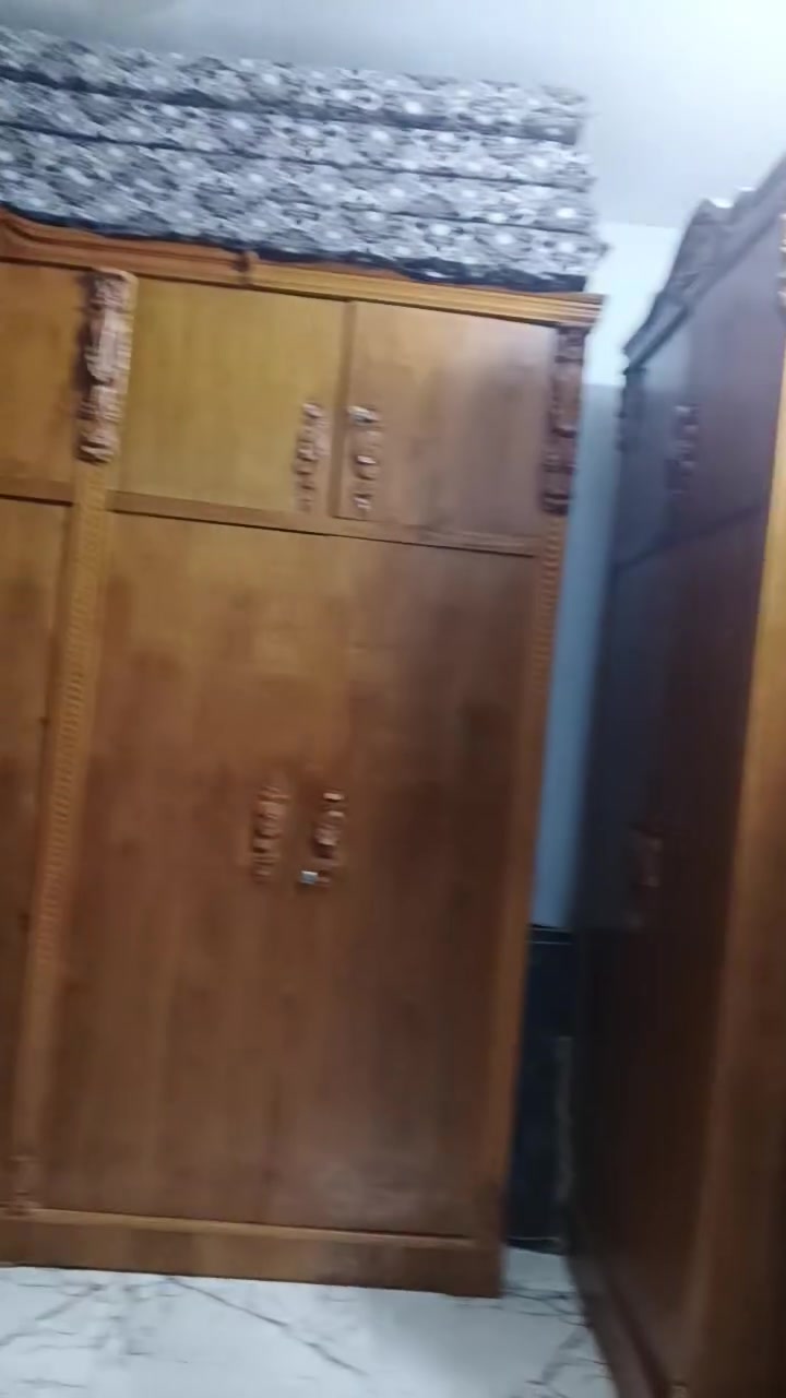 غرفه تسكام طابقين ام المسرح السعر مليون وبيها مجال بسيط استعمال سنه  ‏‪***********‬‏
