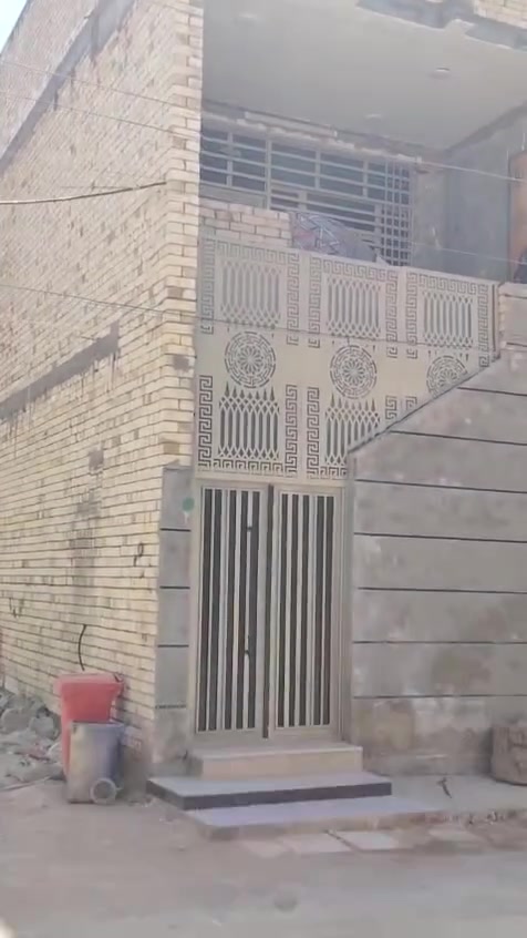 سلام عليكم بيت للبيع في منطقه ضباط ثانية زراعي مال بلديات المساحه 100 قاطين كامل فول جديد معنى الكلمه قريب عله شارع عشرين تبليط بل بدايه موقع كلش حلو سعره مناسب سعره 98بي مجال اي استفسار عن الرقم ***********
