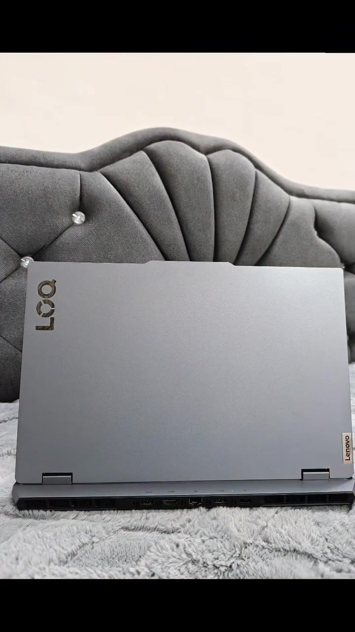 Lenovo loq 15irx10
Cor i7 th 14 hx
Ram 16 DDR 5
Ssd512
Gpu rtx 5060 8g 
***********
***********

