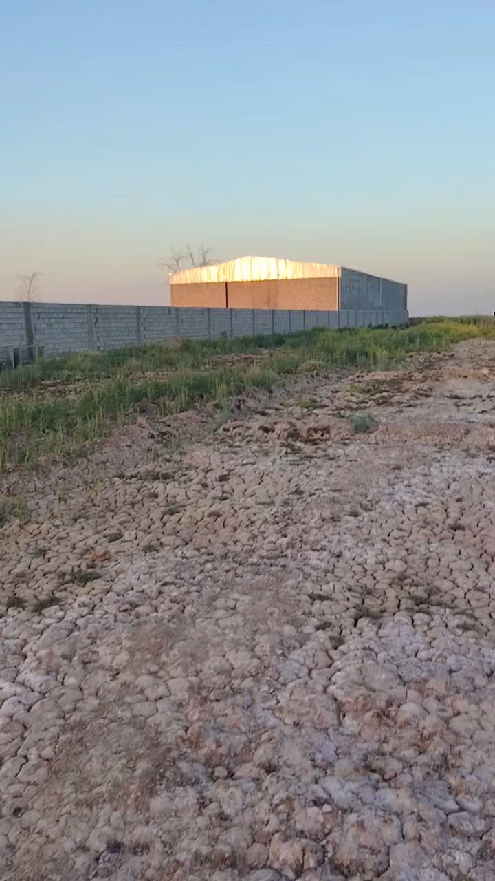 سلام عليكم دونمين ونص سند ٢٥تحويل واجهيه ٣٠ نزال ٢١٣ ناحيه الوحده شارع اللج بيه بيتين مساحته ٣٣٠ مي اساله كهرباء ومي سكي  سعره ٢٣٠وبيه مجال ***********
