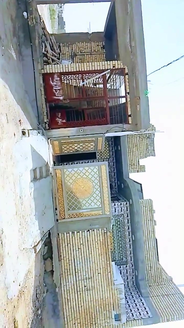 سلام عليكم بيت ركن في منطقه الصابيات ب13الف مساحته 250 وسعر اتصل على رقمي وبيك خير وادلل ***********
