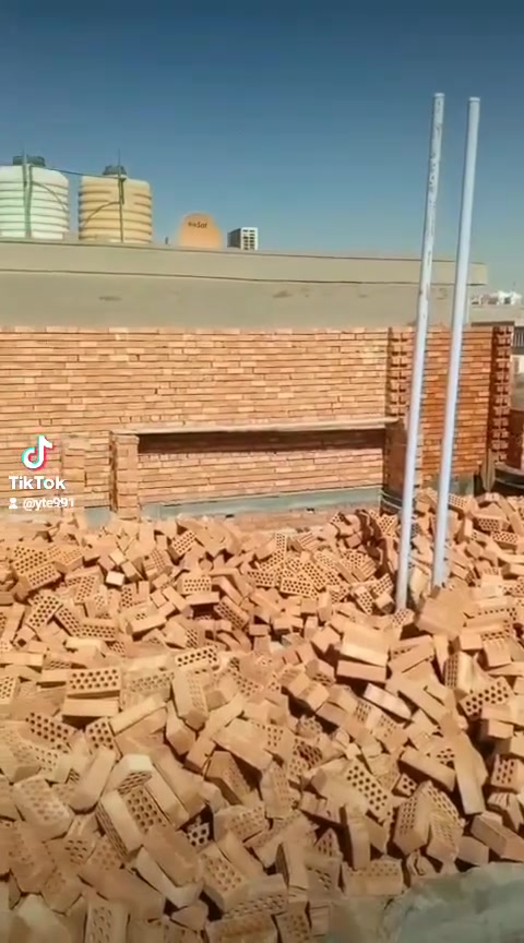 خلفات بناء شغل مضبوط وزن وتنظيف واشرف مهندس ولتزم بل موعد ***********
