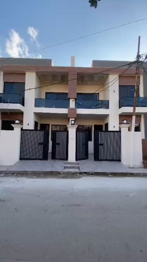 🏡 دار للبيع – طابو صرف
📍 الموقع:
حي المعلمين  _ مقابل جامع الفتح 

🔹 مواصفات الدار: دار طابقين 
يحتوي على 
. كراج 
. استقبال 
. هول مفتوح على مطبخ
. 4 غرف نوم 
. صحيات داخلي

📐 المساحة: 150 متر
📏 الواجهة: 7.5 متر 

💰 السعر:
علّق بأي كلمة طيبة ليصلك السعر

📞 للاستفسار والتواصل:
***********
***********

🏢 مكتب المميز للمقاولات والعقارات
📍 كركوك – حي عدن مجاور جامع تحسين صوراني
#عقاىات #كركوك  #عقاراتي. #حي_عدن #عقارات_كركوك_للبيع 
عقارات_كركوك
