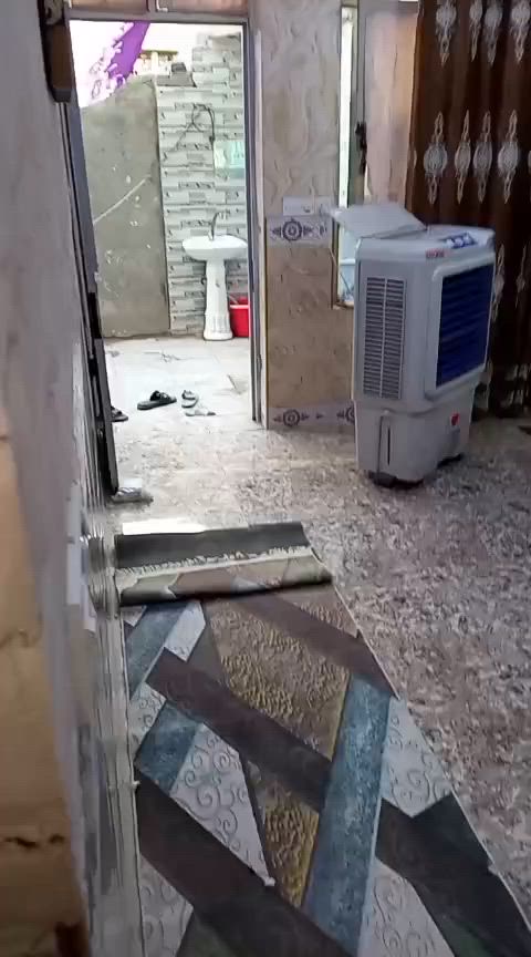 سلام عليكم من رخصت صاحب الكروب بيت مساحته 120 متر مربع حي طارق الوسط زراعي قرب كراج 110 بسعر مناسب *********** مع كافت الخدمات ماء مجاري تبليط
