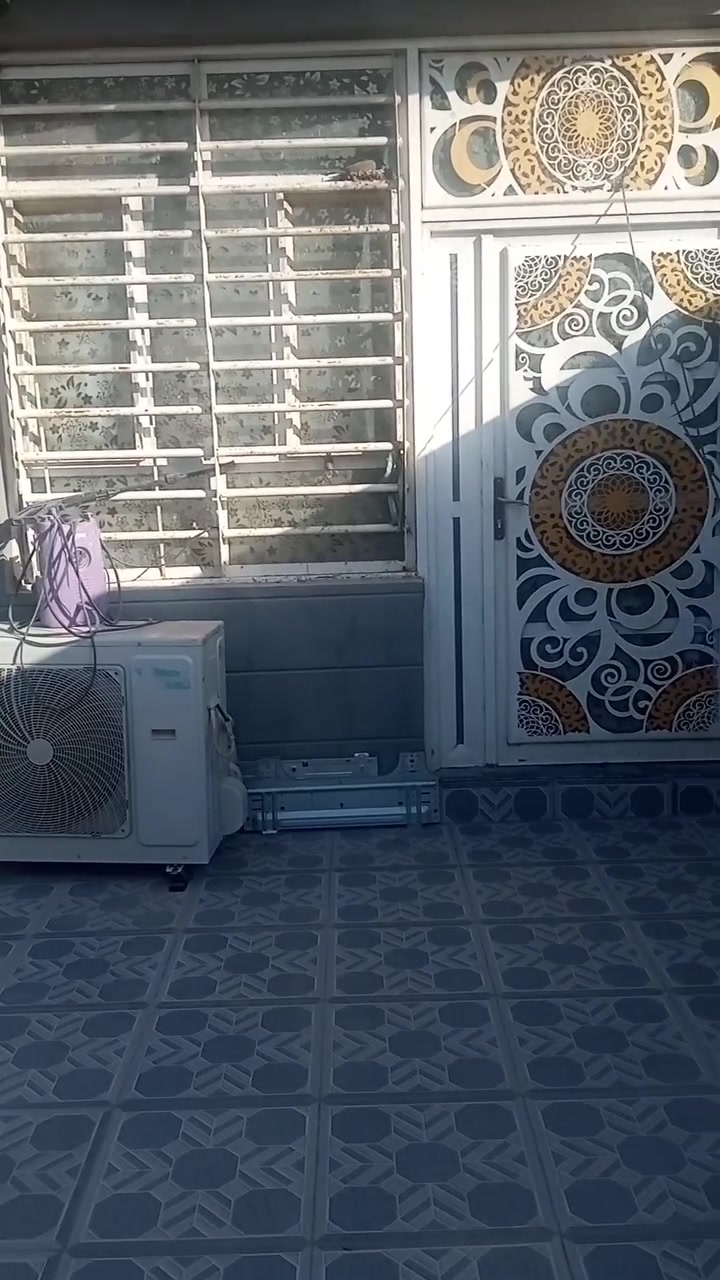 دار للبيع اصلاح زراعي
حله بكرلي الرابعه 
التفاصيل مذكورة بل فديو 
سعر هوا وال اثاث 38
بس البيت 35
***********
