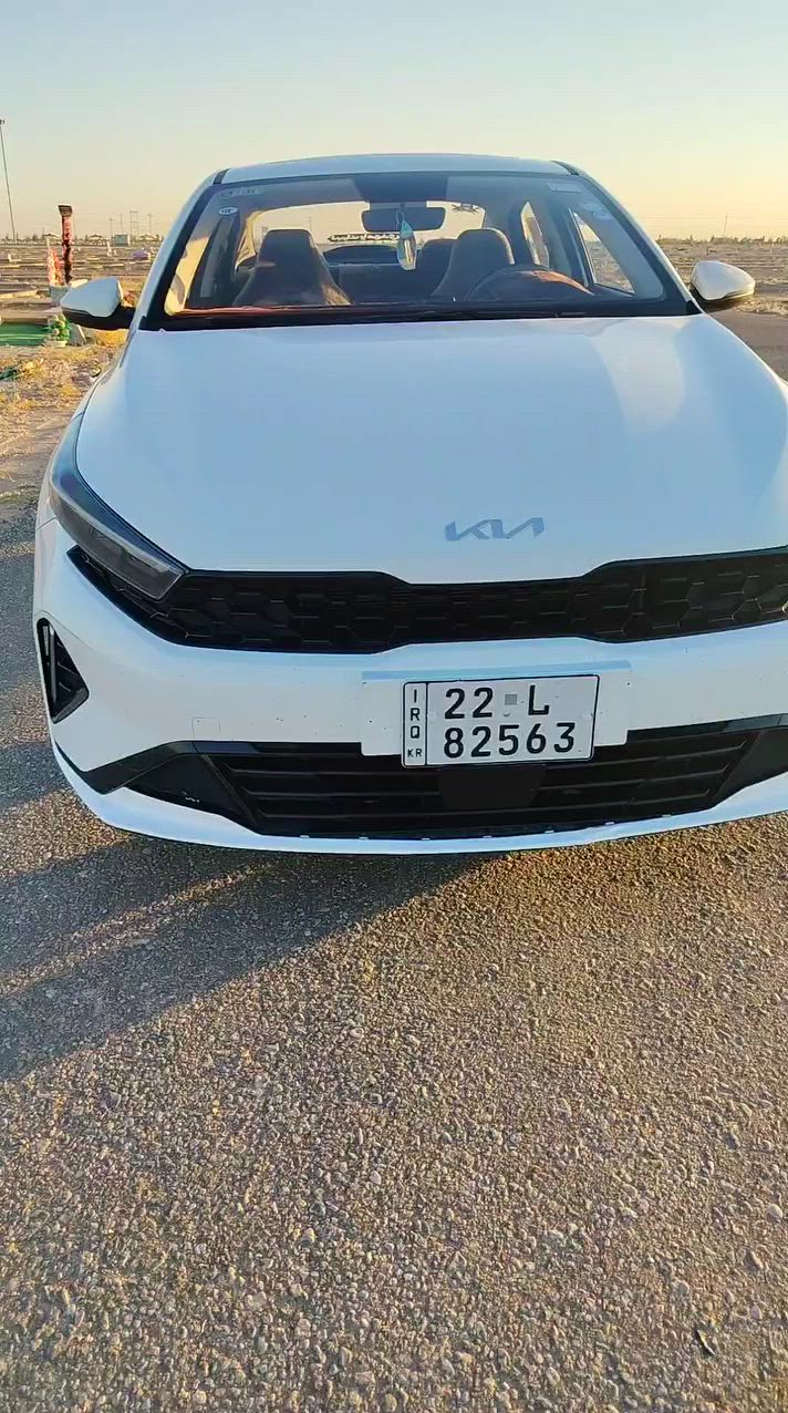 كي موديل 2022 فول موصفات بيه مكفوله من الصبغ بيه بس بار باب السايق وشويه بل دور مال جاملغ الخلفي ماشيه 60 الف تبريد ثلج تخم تاير مايزه الي شي
السعر 128 وبيه مجال قليل مكان السياره بل نجف شارع المطار الجديد
رقم الموبايل ***********
