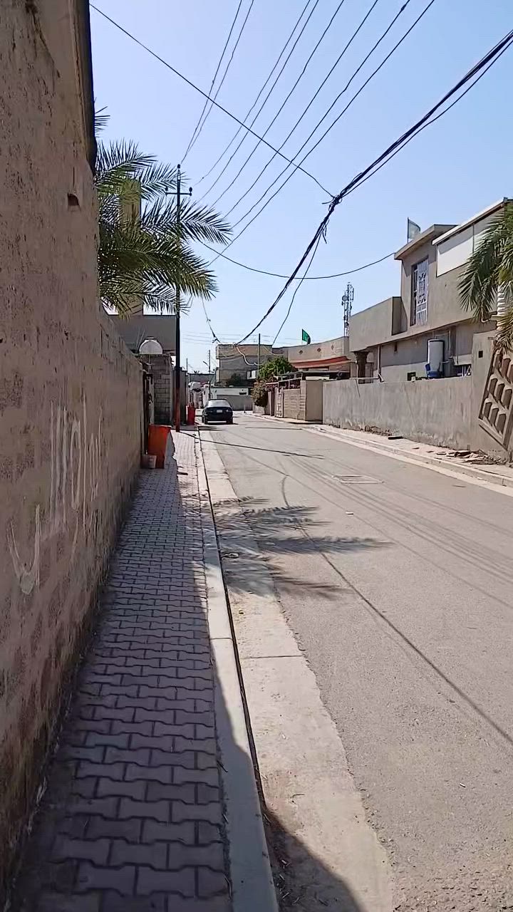 قطعة للبيع المكان بسماية قرية عشرة مكان مميز على شارع رئيسي بالمنطقةكامل خدمات متوفرة تبليط ومجاري وماء وكهرباء قرب حسينية سلمان المحمدي السعر ٥٥ وبيهه مجال بسيط للاستفسار الاتصال على الهاتف *********** و***********
