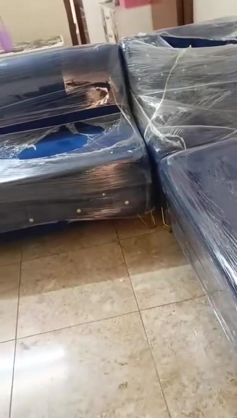 ديوان ١٠ مقعد للبيع خشب روسي اسفنج ١٠سم عرض المقعد ٦٠ سم السعر ٥٥٠ وبي مجال بسيط للإستفسار ***********
