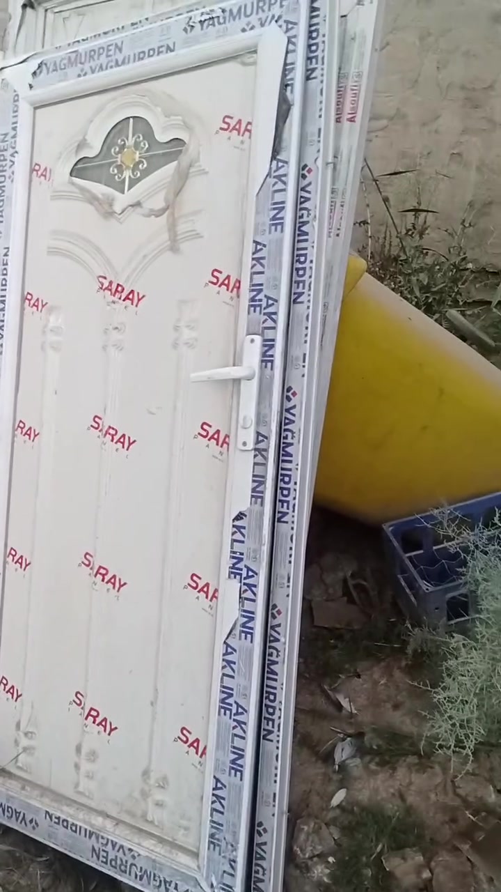 بيبان المنيوم للبيع الباب على 50 بغداد مدينة الصدر الحميديه رقم الهاتف ***********
