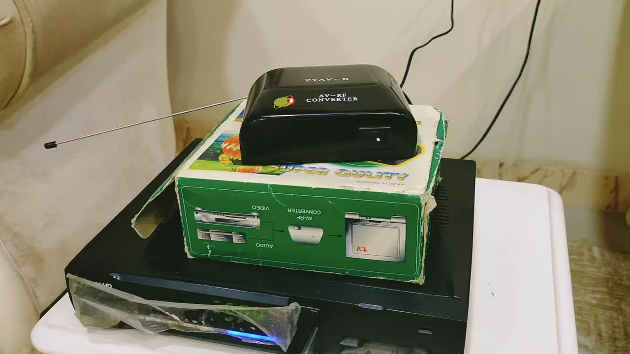 جهاز يربط عليها ستلايت من خلال ثلاث فيش مال ستلايت AV ويشتغل على تلفزيون قديم سعر ٦٠ ألف


**إذا كنت صاحب هذا الإعلان وتريد حذفه لأي سبب، رجاءا أرسل رسالة إلى الدعم الفني**