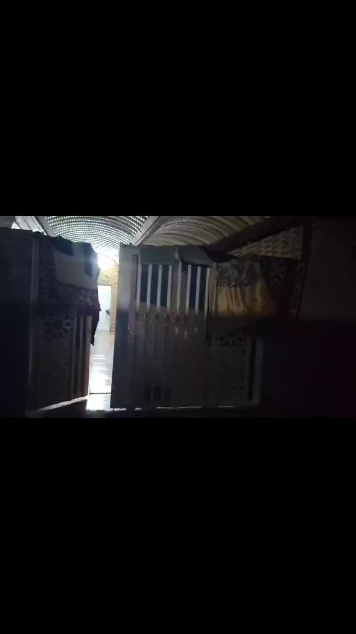 سلام عليكم بيت 150متر ستقبال وصاله وغرفه ومطبخ وصحيات وفوك غرفه قيد النشاء كافت الخدمات حي لامين نزلت مجمع الامير ***********
