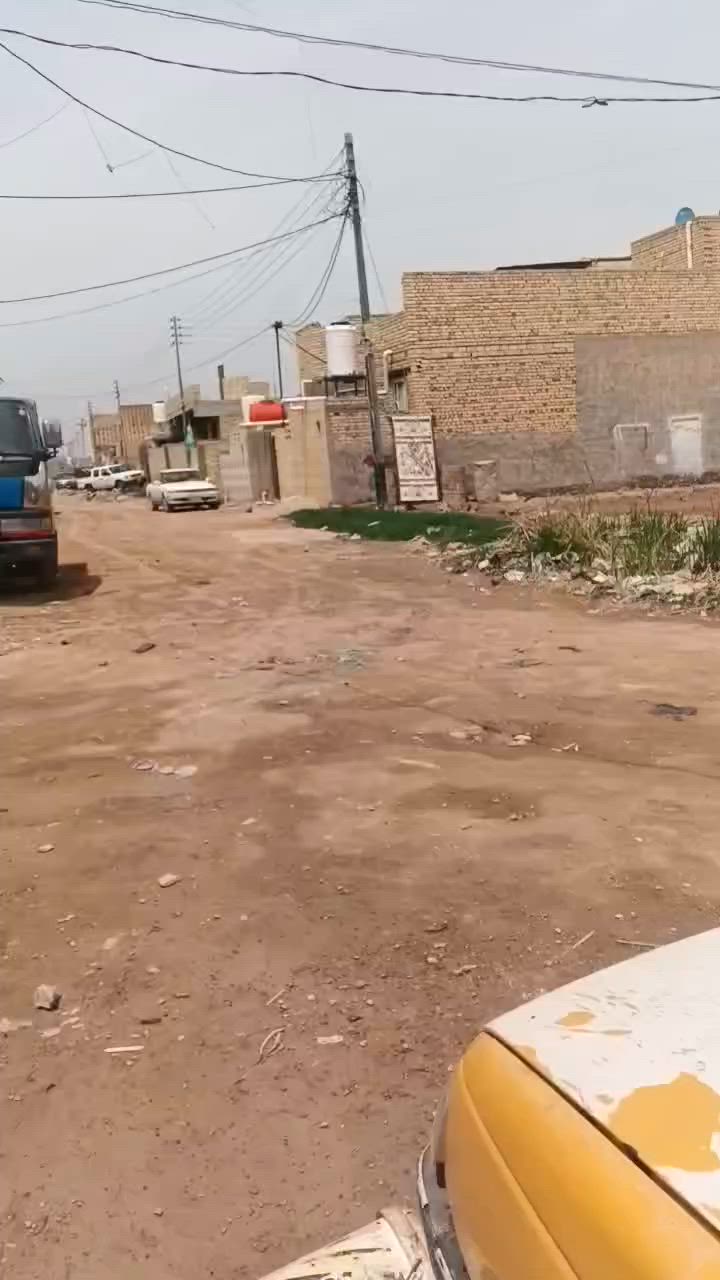السلام عليكم بيت بالحاوي قريب على الملعب مساحه 100 مربع يتكون من مطبخ ديوانيه صاله غرفه وصحيات وام 

***********
