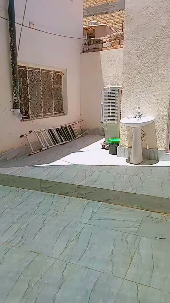 يالله
اللهم صل على محمد وآل محمد 

يتوفر لدينا دار للبيع في حي الرساله مساحه الدار ١٠٠ متر والواقع ١٤٠ متر البيت على شارع وعلى ساحه الدار طابقين

الطابق الاول 

( استقبال . صاله غرف 2 . مطبخ . صحيات . ساحه )

أما الطابق الثاني 

( غرف 2 . مطبخ . صحيات . ساحه )

( سعره ١٢٠ مليون وبي مجال 

ولتفاصيل يرجى زيارة مكتبي الكائن في حي الرساله شارع الماطور قرب جامع الامام علي عليه السلام أو الاتصال على الرقم التالي 

اتصال هاتفي 📱 أو واتساب ***********
