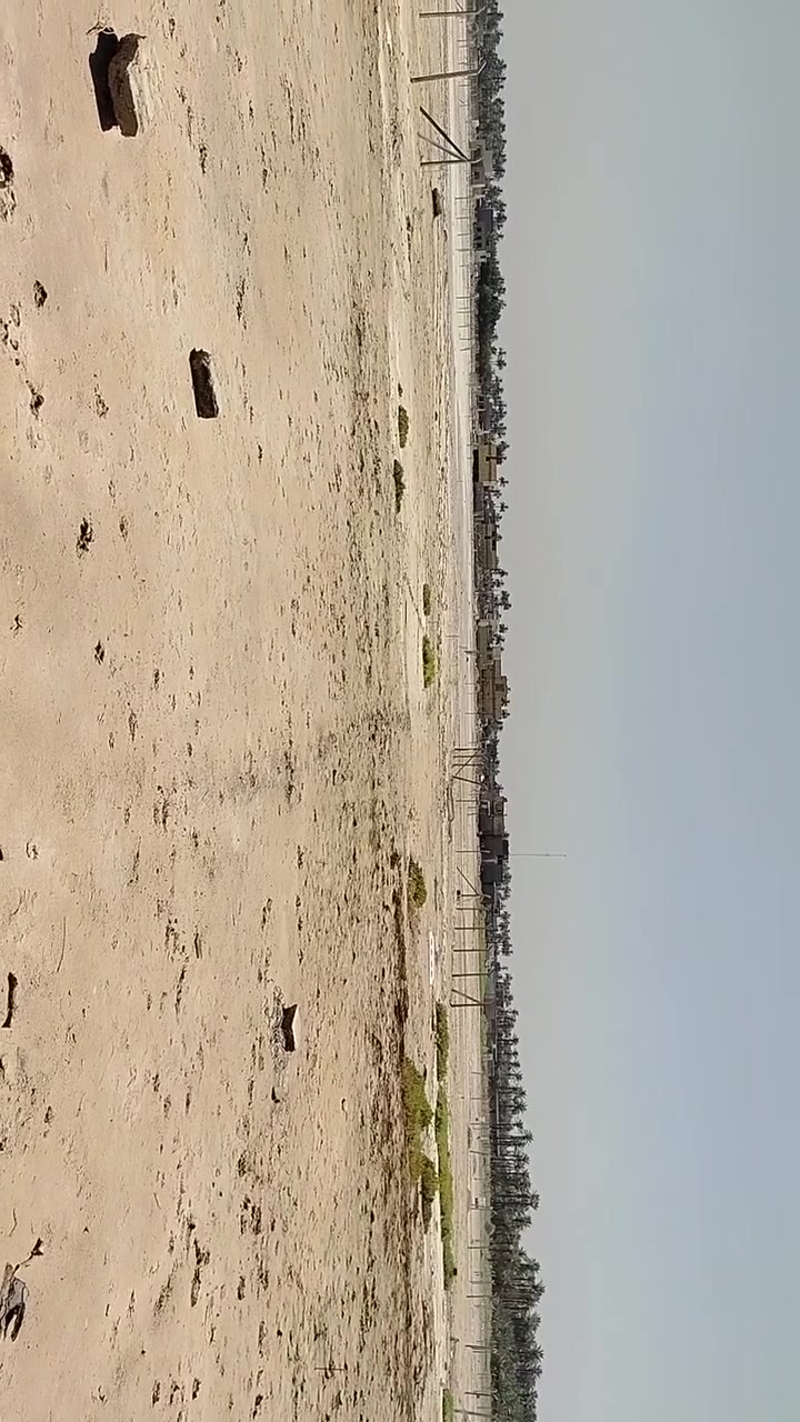 قطعه طابو زراعي سند 25 مساحته 240 ركن اصير الموقع بجمجمه الجنوبيه شارع يفصل بيهن صرف او زراعي اله مدخلين واحد طريق الورديه والثاني هم يمج الجسر لبيع سعره 38 بيه مجال التفاصيل داخل الفديو ***********

