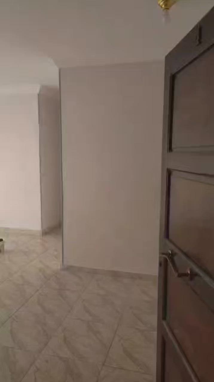 🏡 شقة للبيع في دار مصر – مدينة بدر 🏡

📍 المساحة: 130 متر
📍 دور أرضي

✅ 3 غرف
✅ حمام
✅ 2 تراس
✅ تشطيب خاص للأرضيات والحوائط
✅ عدادات كهرباء ومياه وغاز
✅ تجهيزات وأسلاك إنترنت
✅ ماتور مياه وخزان

💯 الشقة خالصة جميع المستحقات المالية نهائيًا وجاهزة للتسليم.

🔹 موقع مميز وسكن راقٍ
🔹 متاح المعاينة في أي وقت بإذن الله

📞 للتواصل:
01015404645
01140825938

#دار_مصر #دار_مصر_مدينة_بدر #مدينة_بدر #شقة_للبيع #شقق_للبيع #عقارات_مدينة_بدر #عقارات_مصر #تمليك #شقق_تمليك #استثمار_عقاري #سكن_راقي #المتحدة_للتسويق_العقاري #UNITED_Real_Estate
@إشارة


**إذا كنت صاحب هذا الإعلان وتريد حذفه لأي سبب، رجاءا أرسل رسالة إلى الدعم الفني**