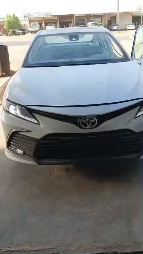 � للبيع بسعر مناسب بسبب ظرف خاص
كامري Le موديل  22 خليجي ساز

🔹 السيارة رقم بغداد
🔹 الممشى: 20 ألف حقيقي
🔹 المحرك والكير: مكفولات
🔹 حادث سابق: اصطدمت بمولد شارع، والضرر من جهة الجنطة الخلفية ممتد لحد الأبواب الخلفية
🔹 الأبواب الأمامية بيها كلير وكبس خفيف
🔹 السيارة حالياً على وضعيتها وتحتاج شد وترتيب فقط
🔹 جميع أغراض السيارة موجودة
🔹 النواقص بسيطة جدا
سعر ١٣٥ ورقه 
عنوان بغداد 
*********** واتساب
