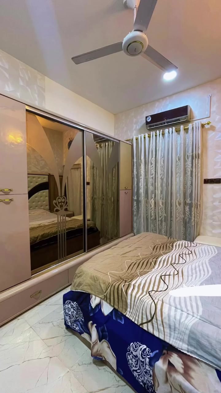 🏡 للبيع – منزل حديث في حي المهندسين (المربع الذهبي) 🏡

📍 الموقع: حي المهندسين –  ، قرب سوق العكيلي

📐 المساحة: 150 م²
📏 الواجهة: 7.5 م
📏 النزال: 20 م

✨ بناء حديث (2023) – طابق واحد

🔹 يتكون من:

* غرفتي نوم كبيرتين
* صالة معيشة
* استقبال
* مطبخ
* مجاميع صحية

💰 السعر: 270 مليون دينار عراقي (قابل للتفاوض)

📞 للاستفسار: ***********
عقارات الأصيل 🏡
