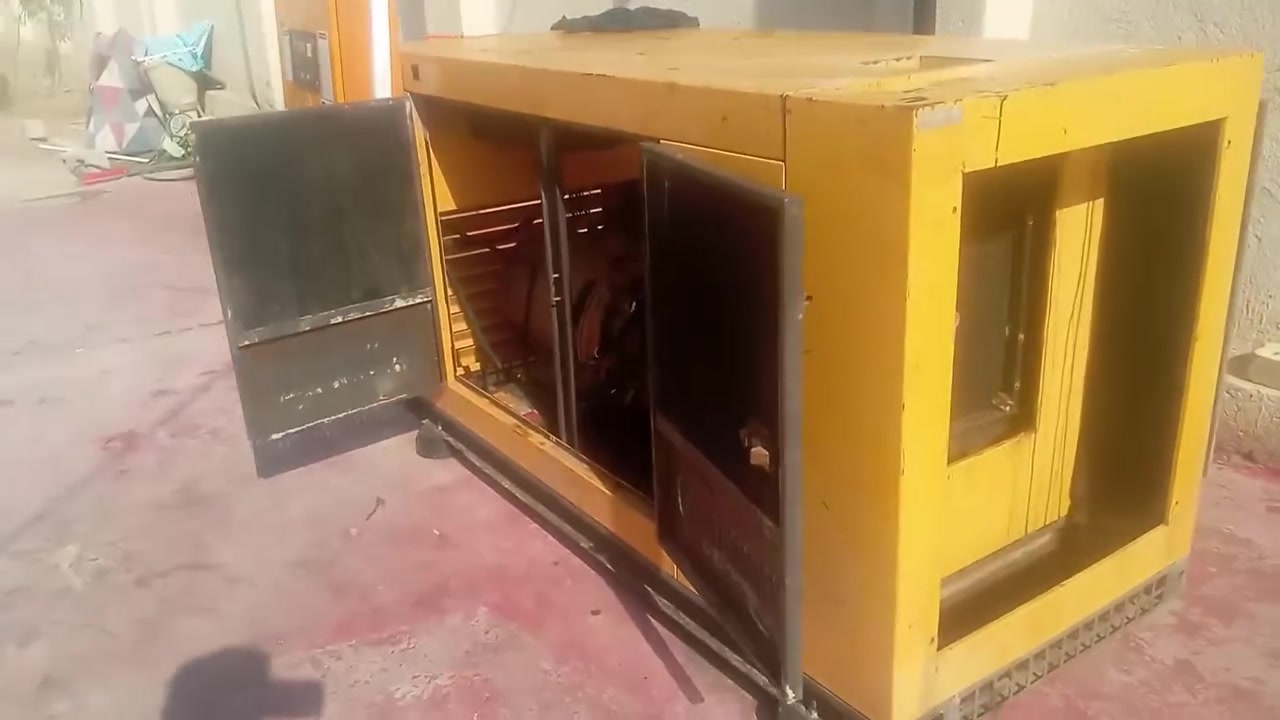 السلام عليكم
مولدة (30KVA)

المواصفات...
مولدة بيركنز صيني مستعملة راس التوليد بلادي 30KVA أربعة سلندر مع برودكاست نوع(710) تشغيل واطفاء تلقائي تاخذ على الفحص.

السعر ....

20 ورقة وبيها مجال 

الرقم.....

***********

ابو عبدالله
