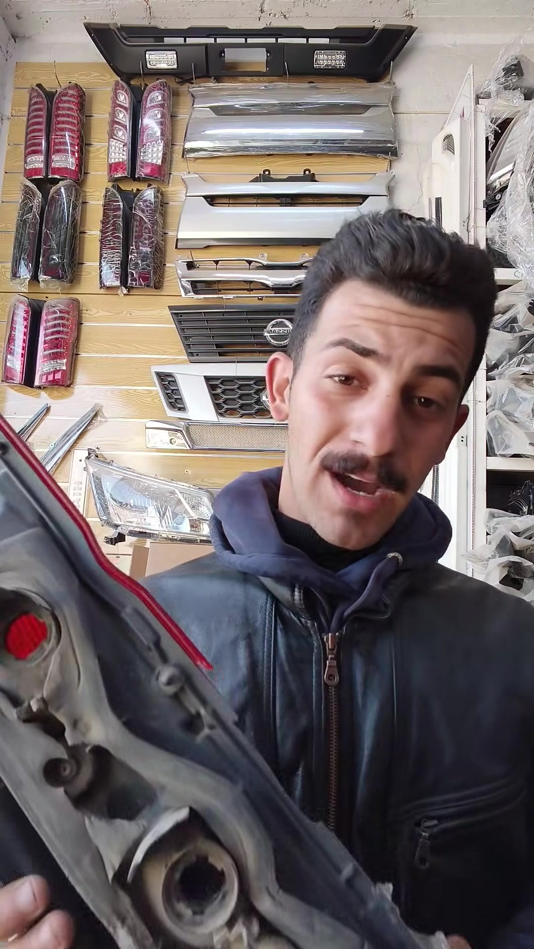 الشركة العالمية علي الفريجي جميع قطع الغيار الهايس والنيسان متوفر لدى العالمية🌏
جام بك لايت وجام لايت كل الموديلات
كسره وعطش المدخل الثاني شارع الكورسات
توصيل الى جميع أنحاء العالم
***********
***********
***********
