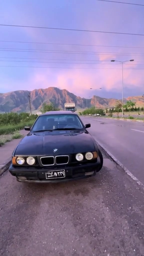 ئاڕم پلاستیک سلێمانی ئاڕمو ئەوەلیات بە شەرتBMW  بۆ فرۆشتن مۆدیل ١٩٩٣گێڕ تۆماتیک  مەکینەی 525مواسەفات تەبرید ساردو گەرم دو جام کارەبای سڵاید  کارەبای گیانی هەموو مەزبوتە گێڕو مەکینەو ئەکسل بە شەرت تێبینی؛سەیارەکە دەحمان پێ کردوە ناو شتی نەگرتوە سوکە 
 دەحمەکەی شانسیو شتیشی نەگرتوە  سەیارەکە ئەوا ئەفرۆشین سحر 27گەڵاو مەجالی برایەنەشی تیایە شوێن سلێمانی ڕەقەم ***********
