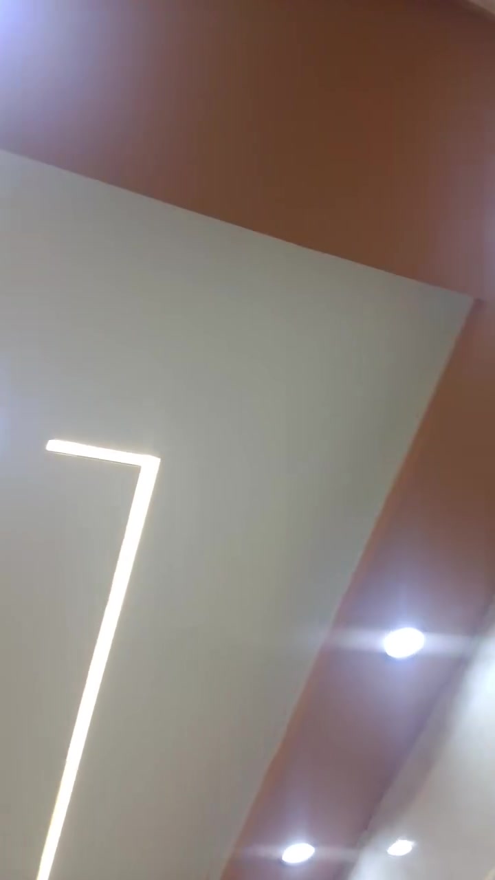 السلام عليكم خلفه كهرباء من نجف متفرغ لعمل شرط ستلام مهندس
لعنده شغل خابرني مقطوعه يوميه ع نقطه كلشي شتغل 
وخصم خمسين بل ميه لحسينات والمواكب 
مسلم الكهربائي *********** وتساب اتصال
